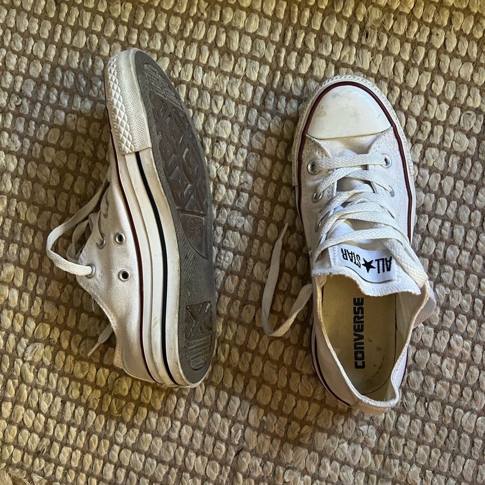 Low Top White Converse - Picture 4 of 4